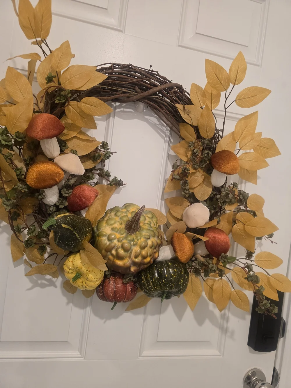 Autumn Harvest Pumpkin & Gourd Wreath with Gold Leaves